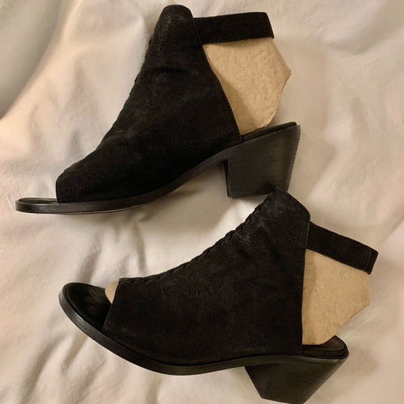 Eileen Fisher black nubuck leather 'Pagoda' block heel sandals - Picture 8 of 10
